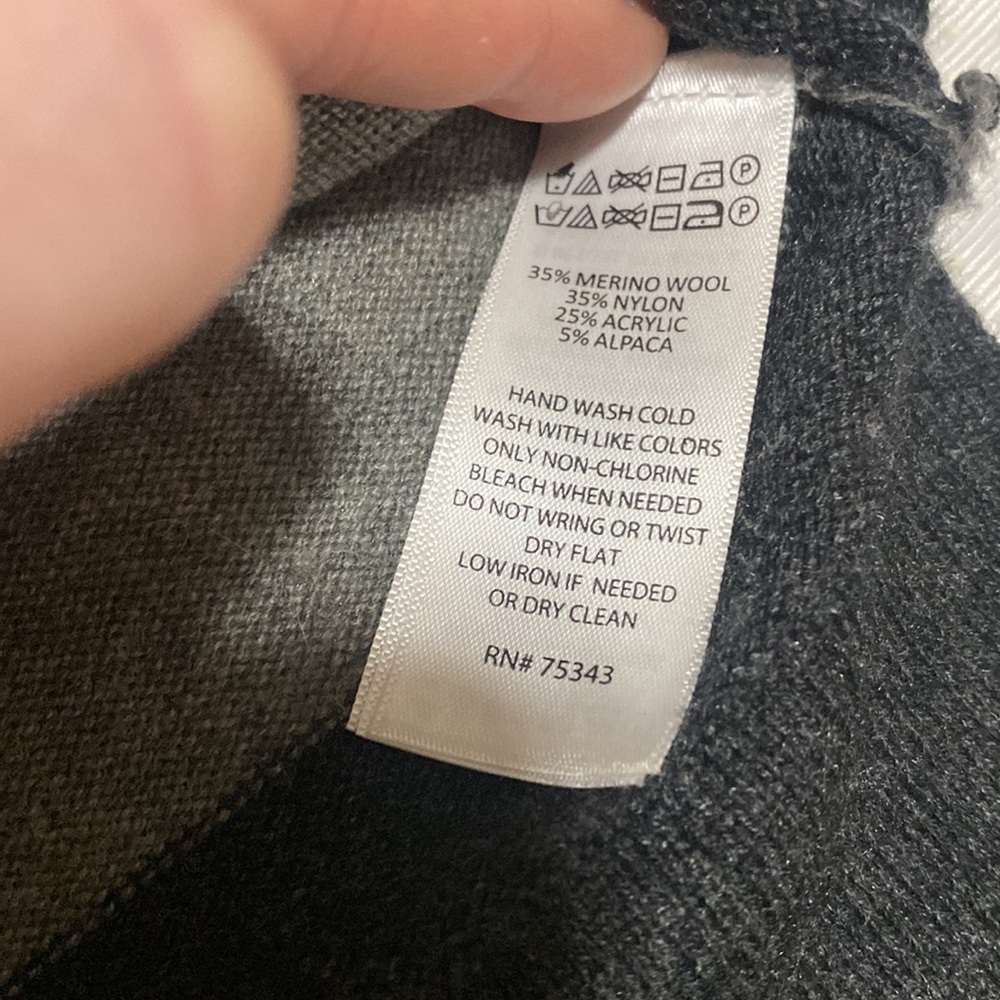 Striped gray sweater - Picture 6 of 7